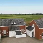 190 Holiday home *